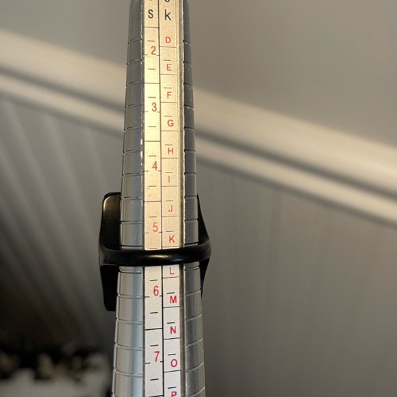 Bakelite Ring & Bangle Bracelet Chunky Carved in Black - Picture 4 of 6